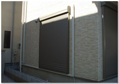 1階7.0kw2分4分、配管カバーアイボリ、